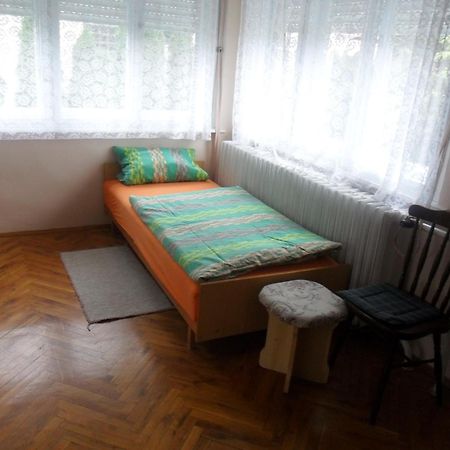 Pallosi Haz "A" Sarvar Luaran gambar