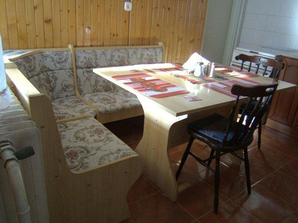 Pallosi Haz "A" Sarvar Luaran gambar